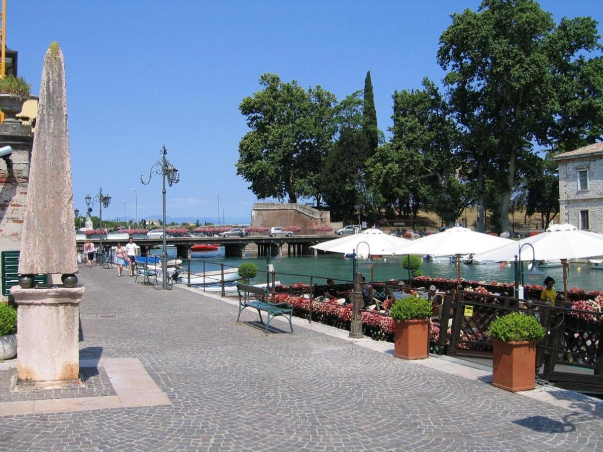 Appartamento "Il Vicolo" Peschiera del Garda Buitenkant foto